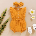 Combi-short met extra brede tailleband voor de benen, een kort broekje en twee kleine bloomers als decoratie