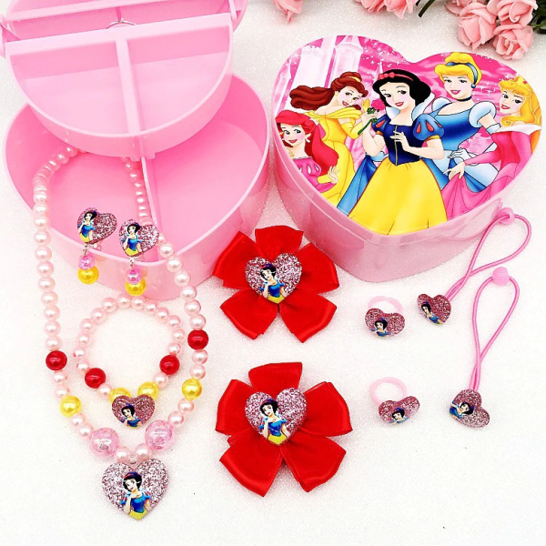 Set van 9 juwelen met een roze Sneeuwwitje doosje