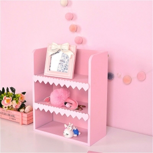 Opbergrek met 3 niveaus voor een roze meisjesslaapkamer in een huis