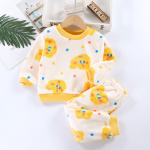 Pyjama van winterfleece in een reeks modieuze patronen en kleuren