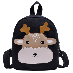 Een donker vloerkleed met een glanzende afwerking voor meisjes. Het oppervlak is beige en bruin. Hij heeft een handvat bovenop en twee schouderbanden op het vloerkleed.